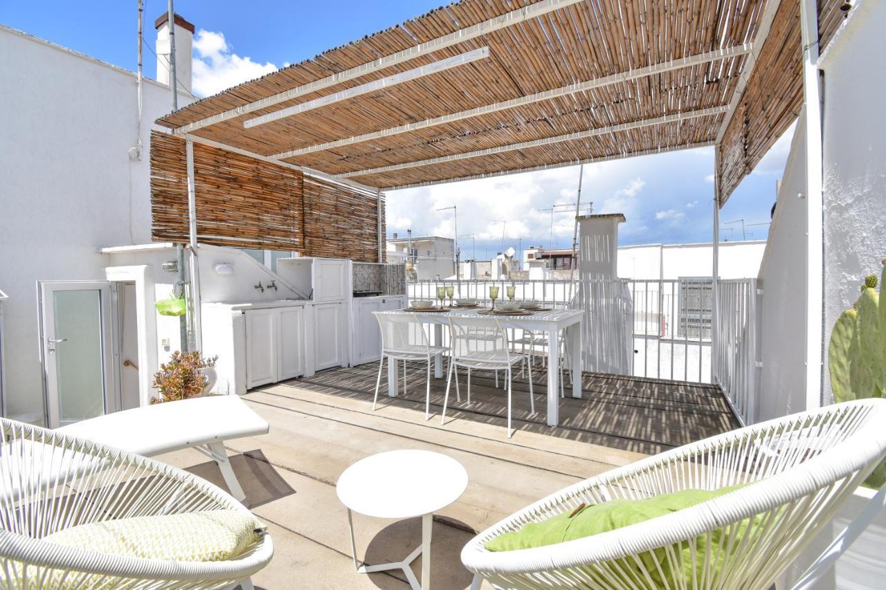 Mina'S Roof Apartment Terrace: Whit Sea View سيغلي ميسابيكا المظهر الخارجي الصورة