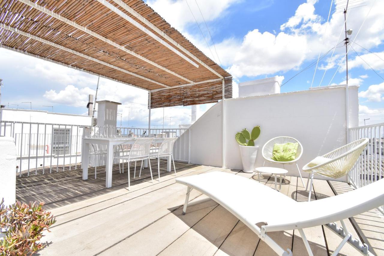 Mina'S Roof Apartment Terrace: Whit Sea View سيغلي ميسابيكا المظهر الخارجي الصورة
